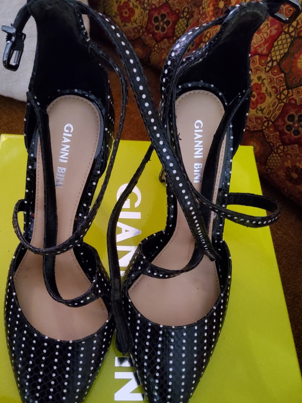 Gianni Bini Black Polka Dot Strappy Pointed Toe Heels Sz8